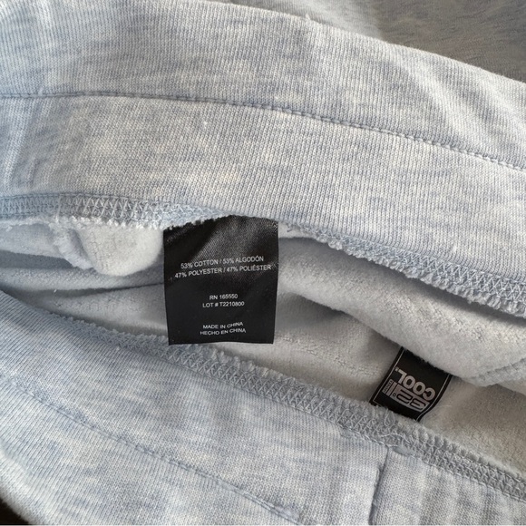 32 Degrees Cool Women's Shorts Pull On Soft Fleece Side Pockets Drawstring Sz Sm - Picture 9 of 9